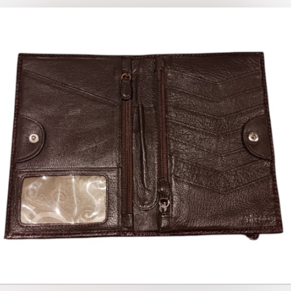 SOLD Brighton Toledo Folio Wallet - Picture 4 of 10